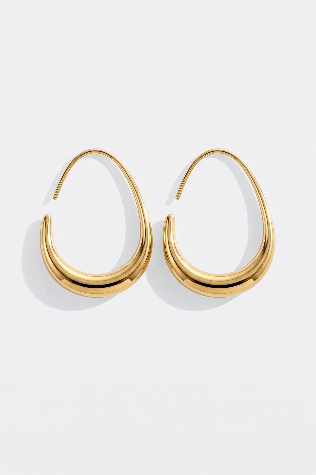 stylehess Fluid Hoop Earrings with Polished Finish - detail