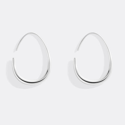 stylehess Fluid Hoop Earrings with Polished Finish - detail