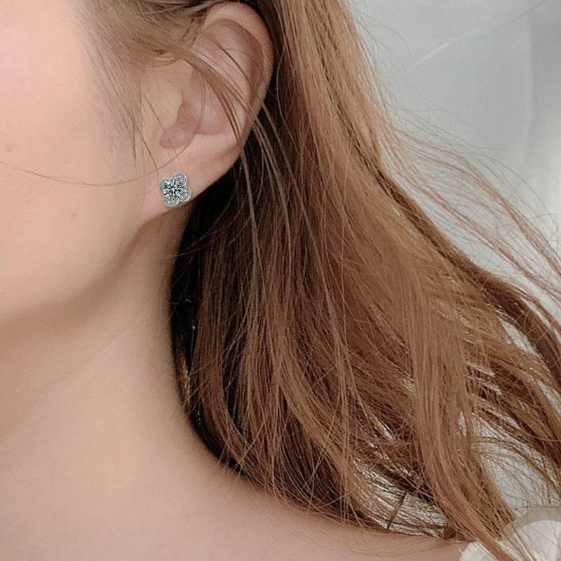 Clover Moissanite Stud Earrings